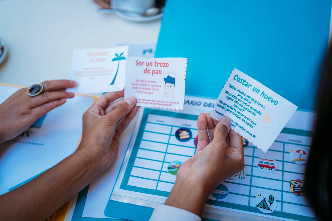 5 Yaş Çocuklar İçin En İyi Kağıt Oyunları ve Faydaları